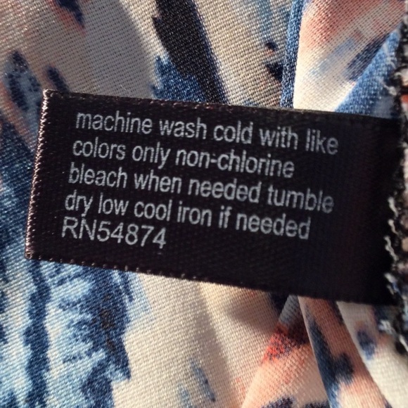 The Limited V-Neck Cap Sleeve Blouse Sz M - Picture 6 of 10